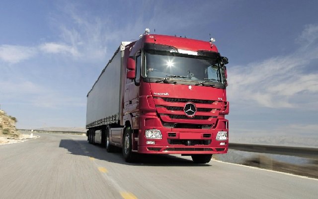 شحن بري من الامارات الي السعودية land cargo